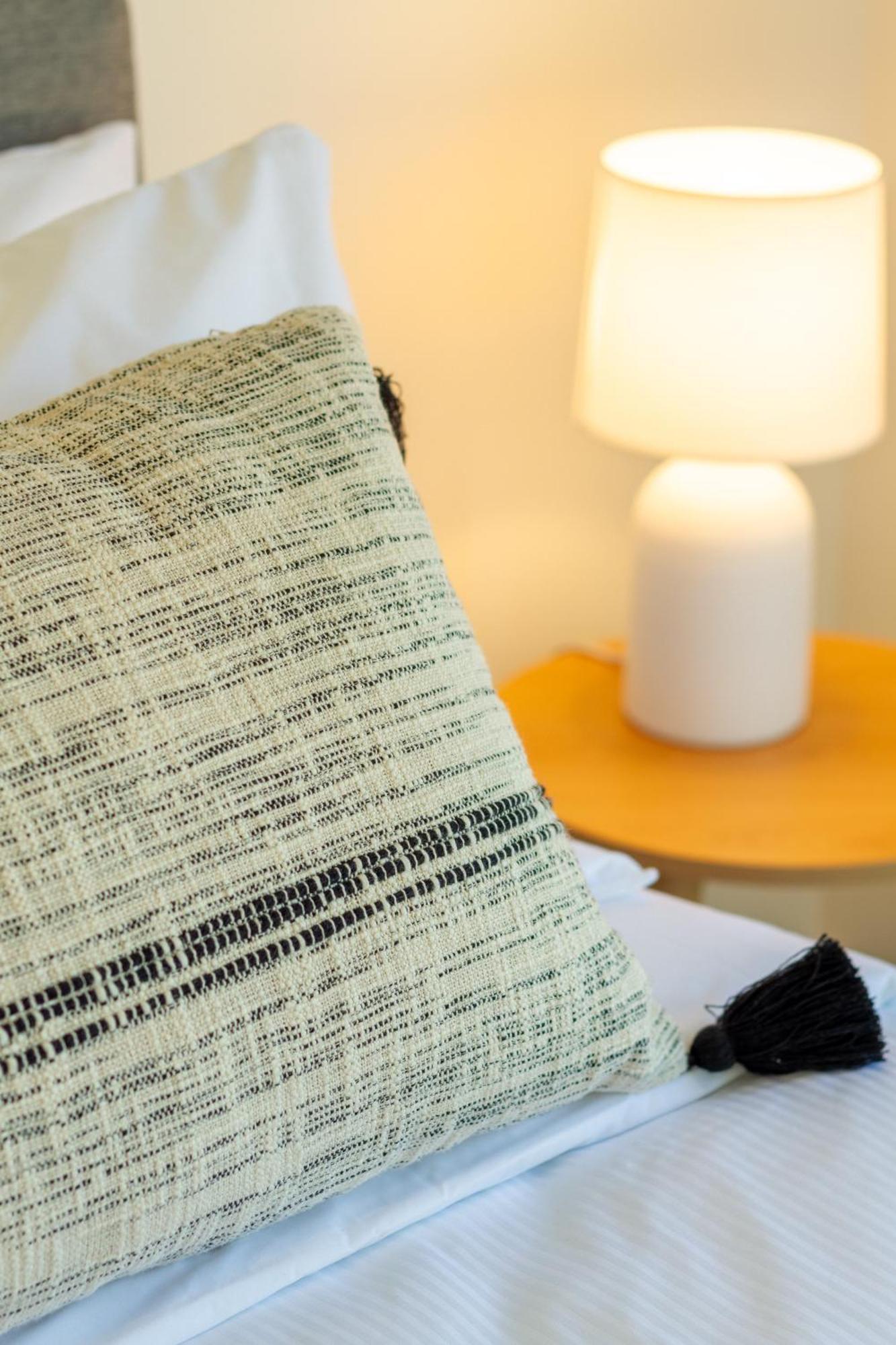 Chic 2-Bed Gem: Trust Arena Proximity - West Akl Lejlighed Auckland Eksteriør billede